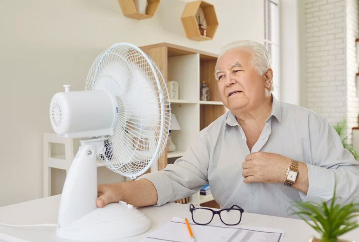 ¿Por qué las personas mayores perciben la temperatura de manera diferente?